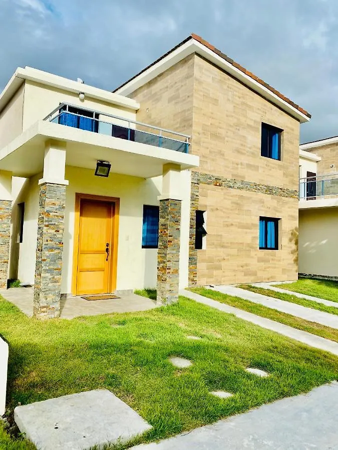 Brand New Vacation Home In Embassy Village 蓬塔卡纳